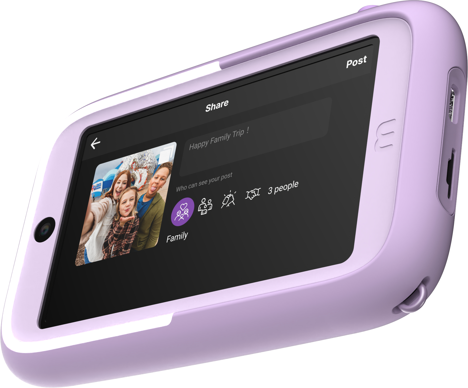 Lila Tablet, das ein Familienfoto in einem Social-Media-Post zeigt. Der Bildschirm zeigt Postoptionen.