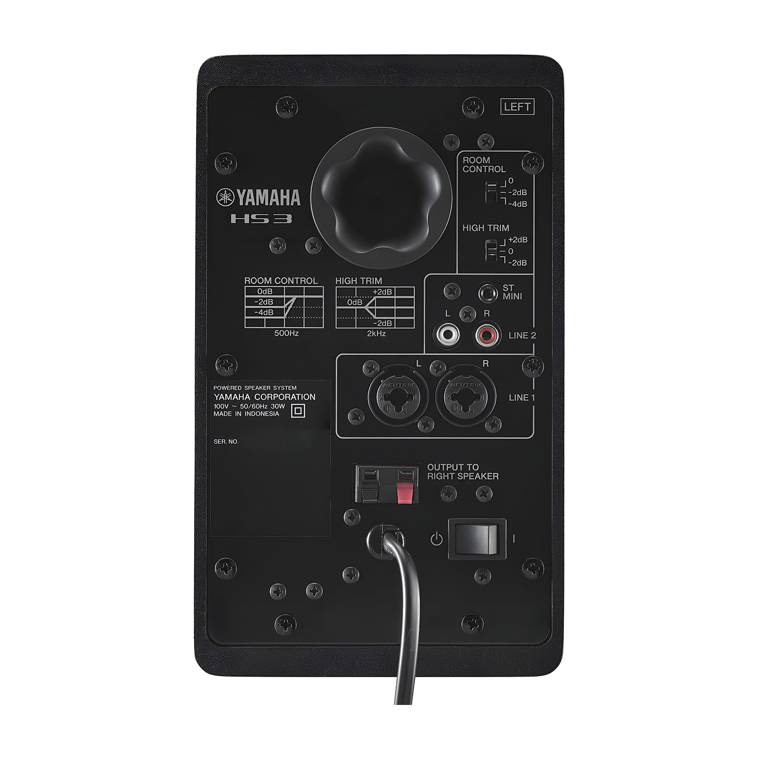 Il retro di un altoparlante Yamaha HS3 con controlli e porte di ingresso/uscita. Finitura nera.