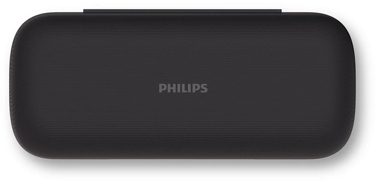 Egy fekete, ovális Philips hordtáska a fülhallgatókhoz. A felület texturált mintázatú.