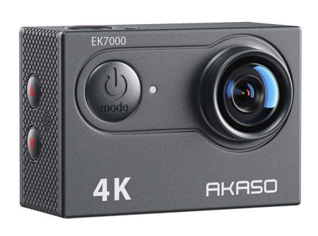Szara kamera sportowa Akaso EK7000. Ma przyciski i obiektyw, idealna do uchwycenia chwil.