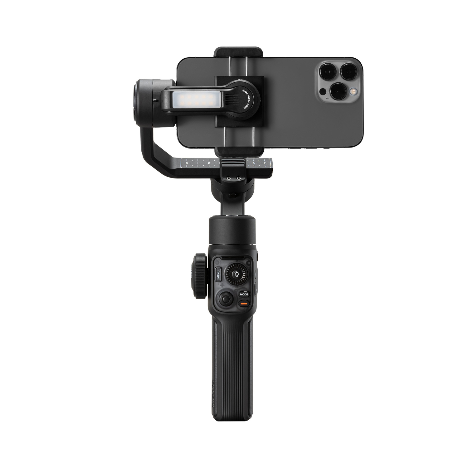 Een zwarte gimbal met een smartphone bevestigd. De gimbal heeft een lamp en een bedieningspaneel.