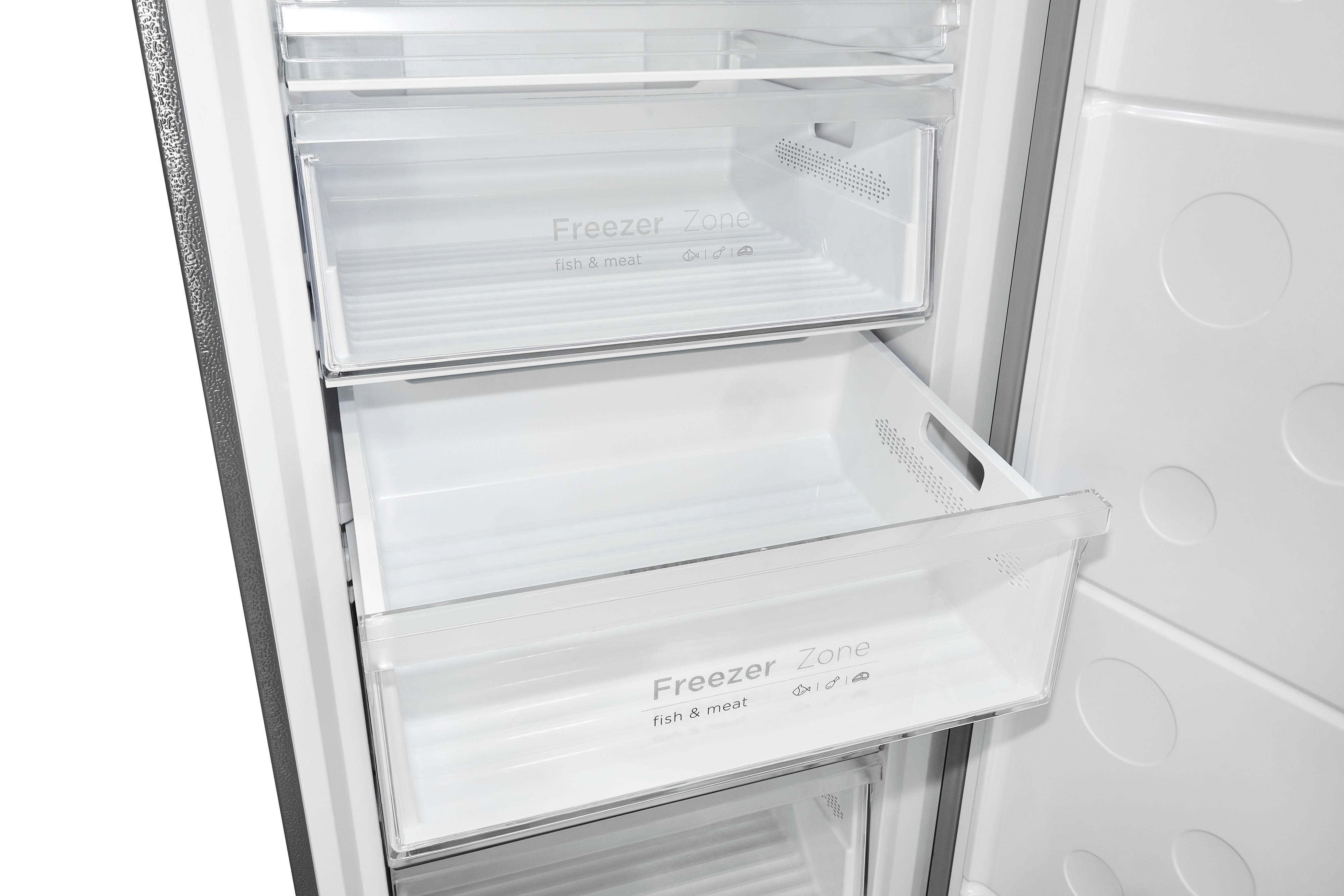 Offene, leere, weiße Kühlschubladen. Klare Kunststoffschubladen mit der Aufschrift 'Freezer Zone'.