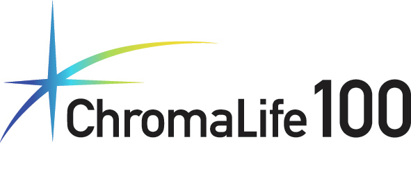 ChromaLife 100 Logo. Text und eine stilisierte sternartige Grafik in Blau und Gelb.