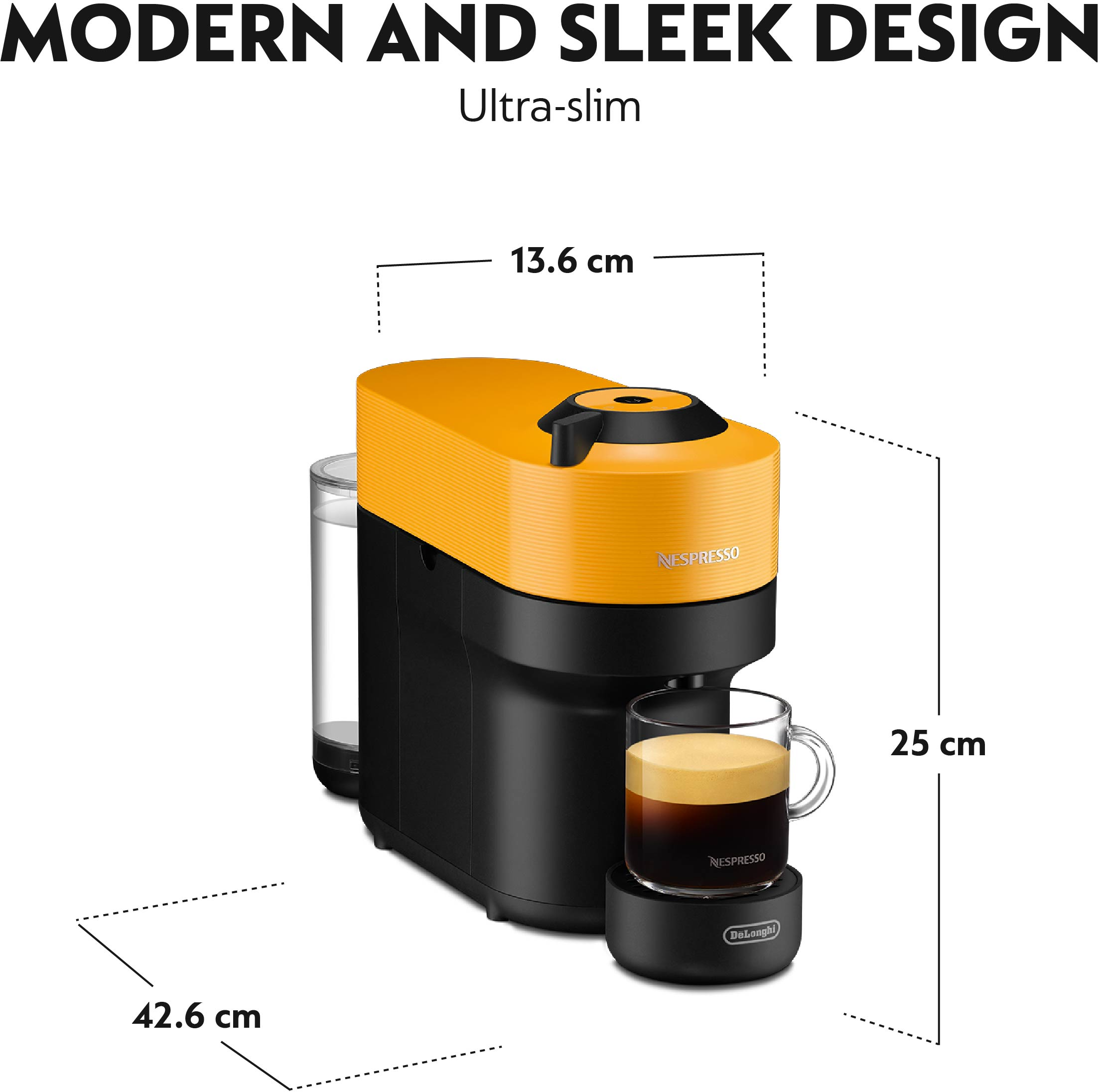 Une machine à café Nespresso Vertuo Pop jaune avec une tasse de café. Les dimensions sont indiquées : 13,6 cm, 25 cm, 42,6 cm.