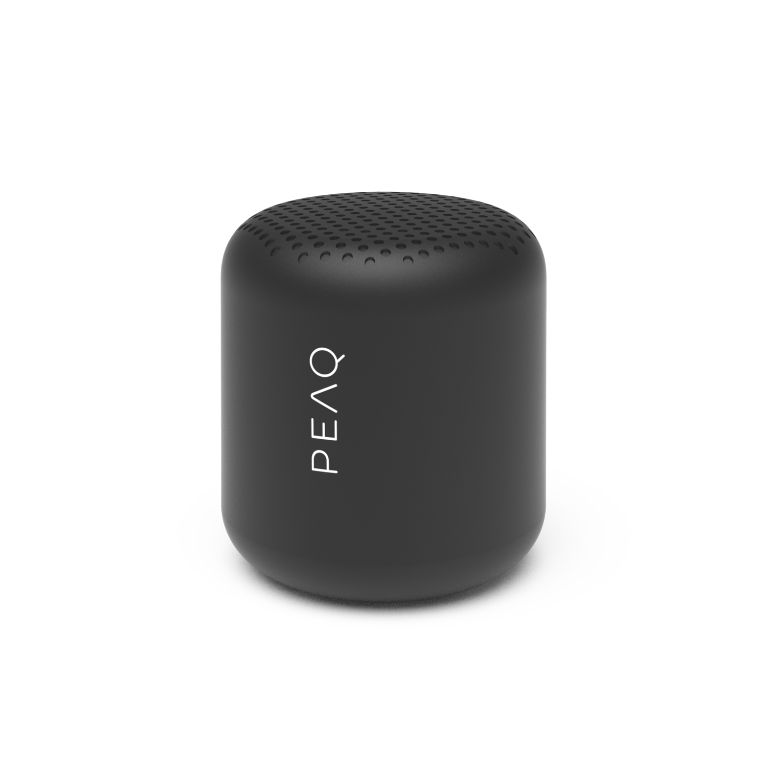 Zwarte cilindrische speaker met het logo 'PEAQ' in wit. Op een witte, subtiel verlichte achtergrond.