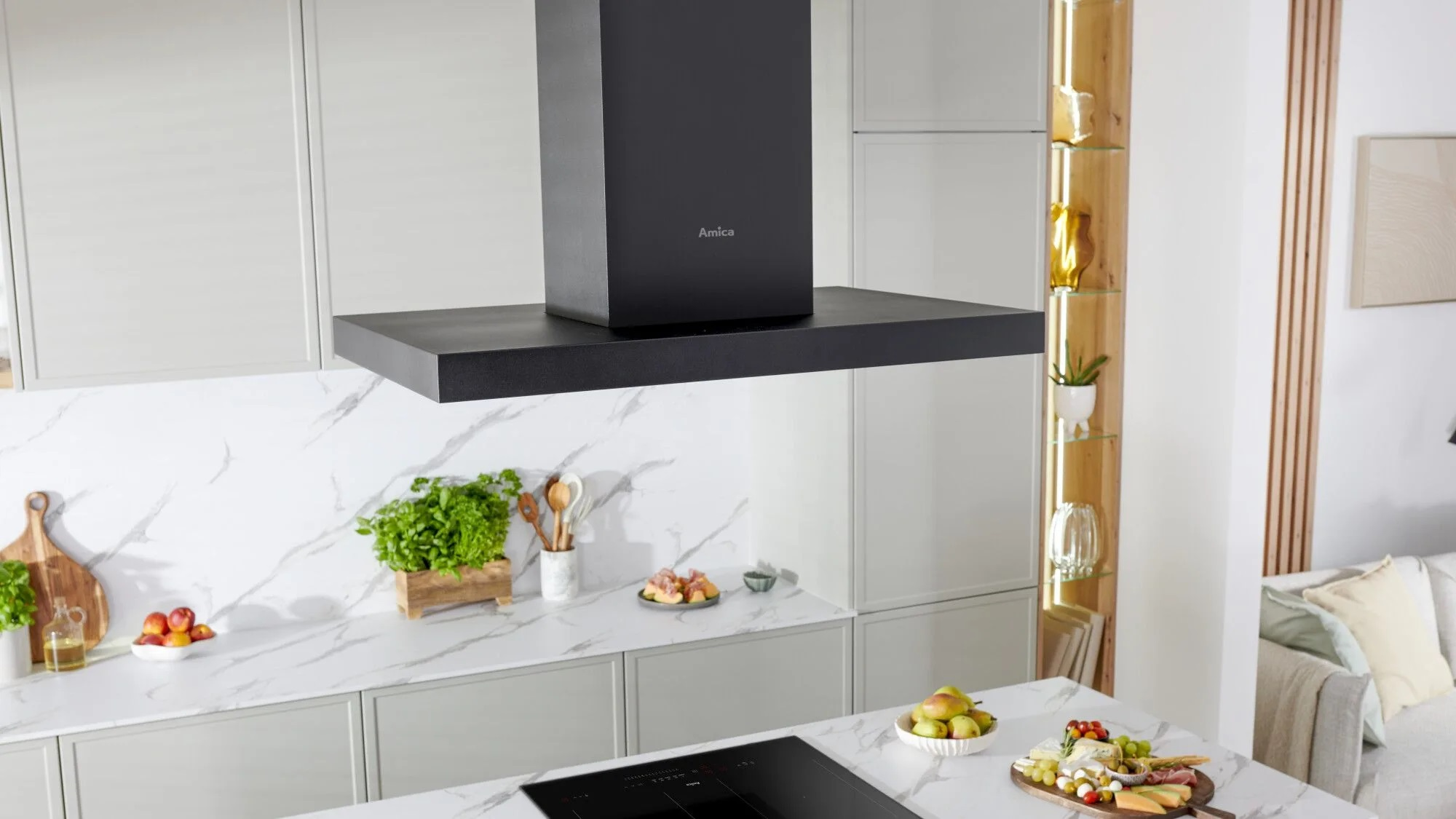 Schemat instalacji okapu. Wymiary podano w milimetrach.