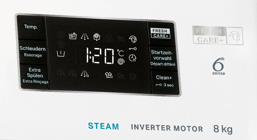 Gros plan sur le panneau de commande d'une machine à laver montrant les réglages et l'affichage.