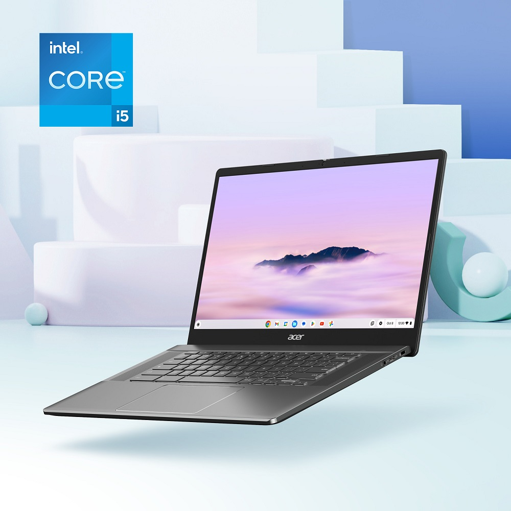 Srebrny laptop Acer, otwarty, na białym tle, z naklejką Intel Core i5 po lewej stronie u góry.