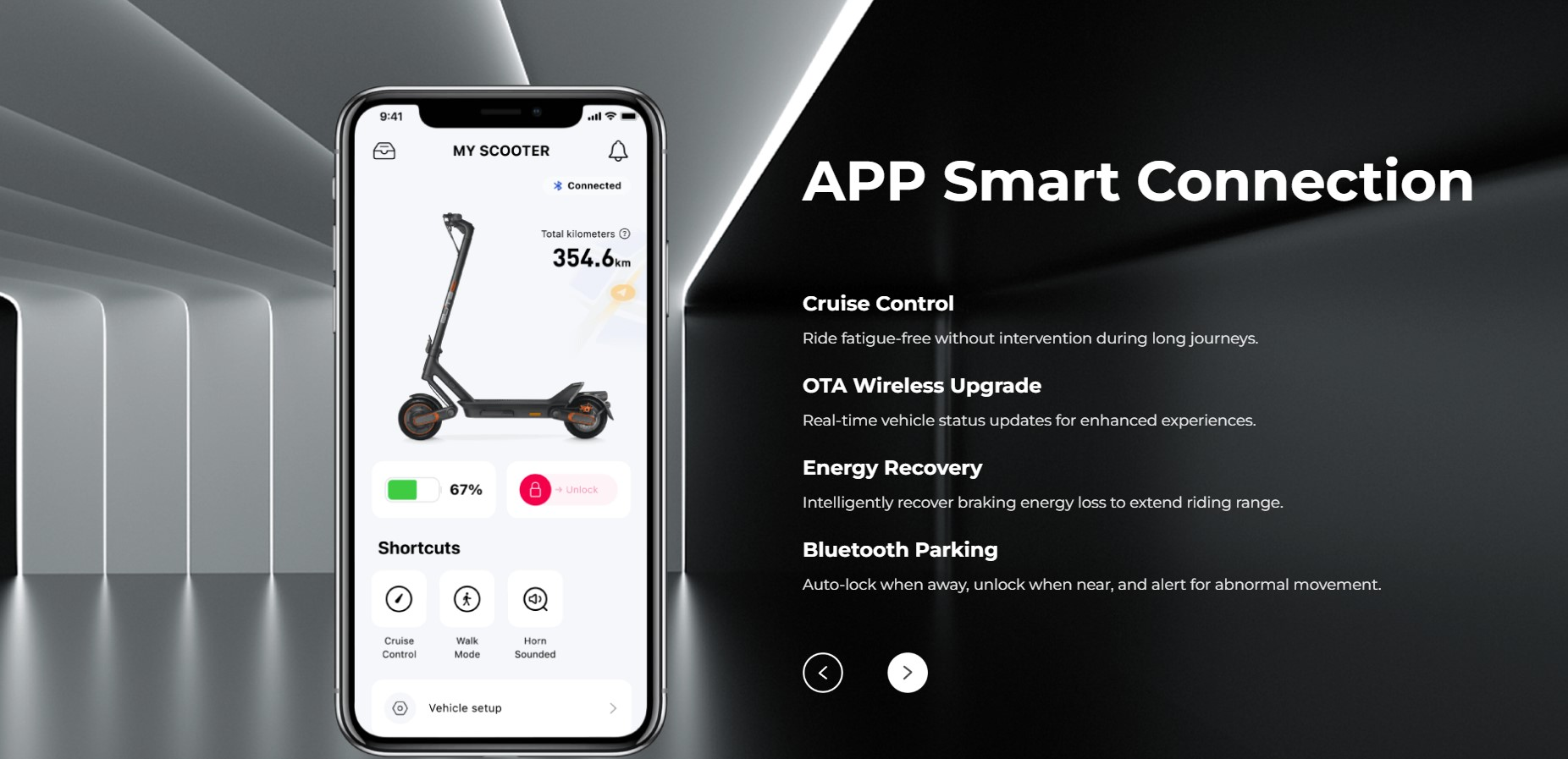 Bir scooter'ı özellikleriyle gösteren bir akıllı telefon uygulaması arayüzü.