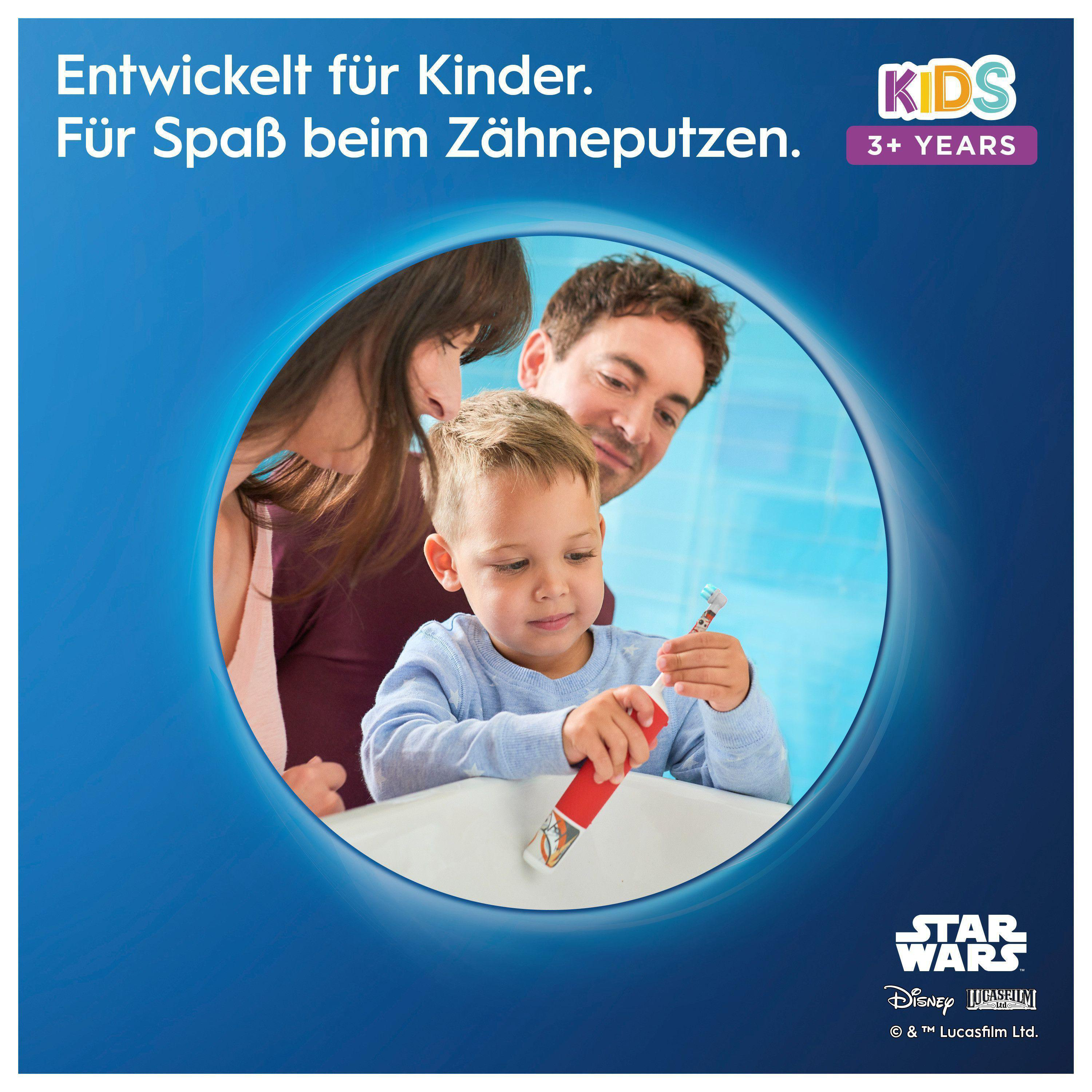 Eine Familie mit einem Kind, das sich die Zähne putzt, mit Star Wars-Branding.