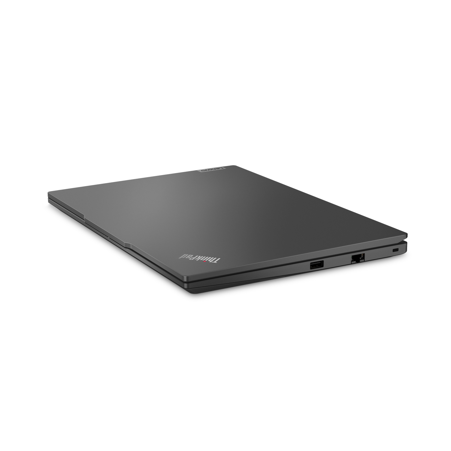 Gesloten, grijze ThinkPad laptop op een witte achtergrond. ThinkPad logo zichtbaar.