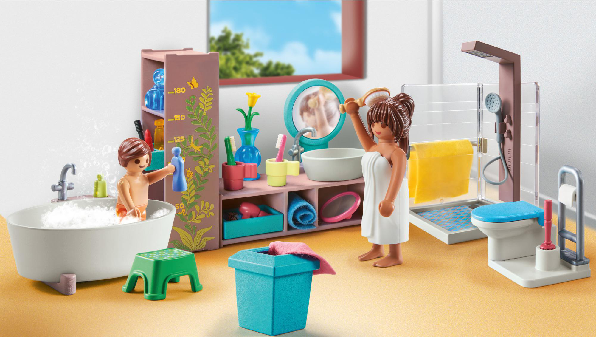 Badezimmer-Spielset mit Figuren, Badewanne, Dusche, Waschbecken und Zubehör.