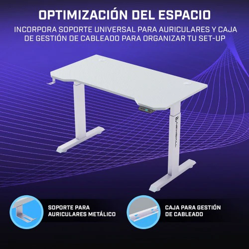 Un escritorio blanco ajustable con soporte para auriculares y gestión de cables.