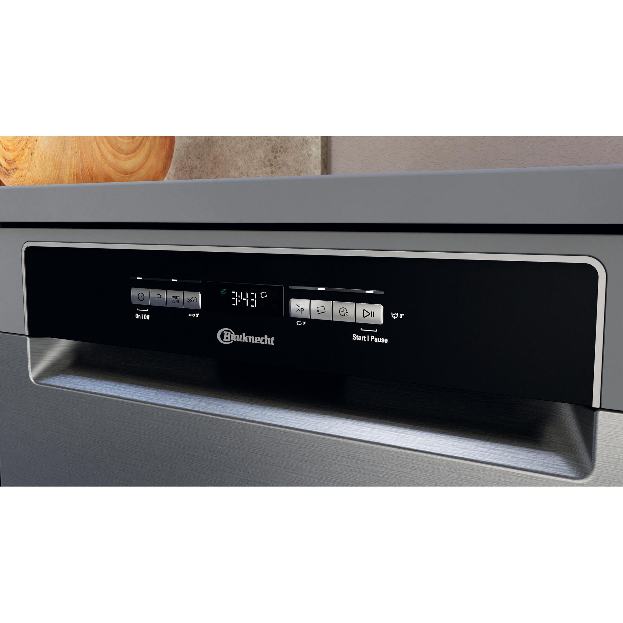 Nahaufnahme eines Geschirrspüler-Bedienfelds. Es ist schwarz mit Digitalanzeige und Knöpfen.