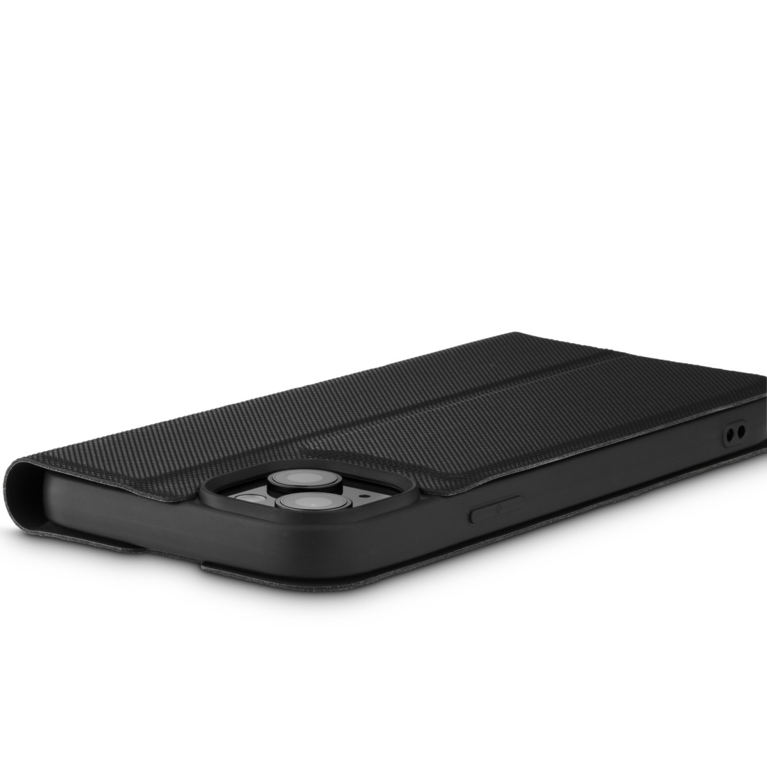 Schwarze Handyhülle, offen, mit dem Telefon darin, auf weißem Hintergrund.