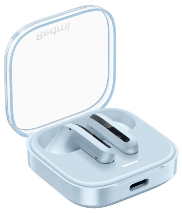 Jasnoniebieskie słuchawki w etui ładującym. Przezroczysta pokrywa otwarta. Białe tło.