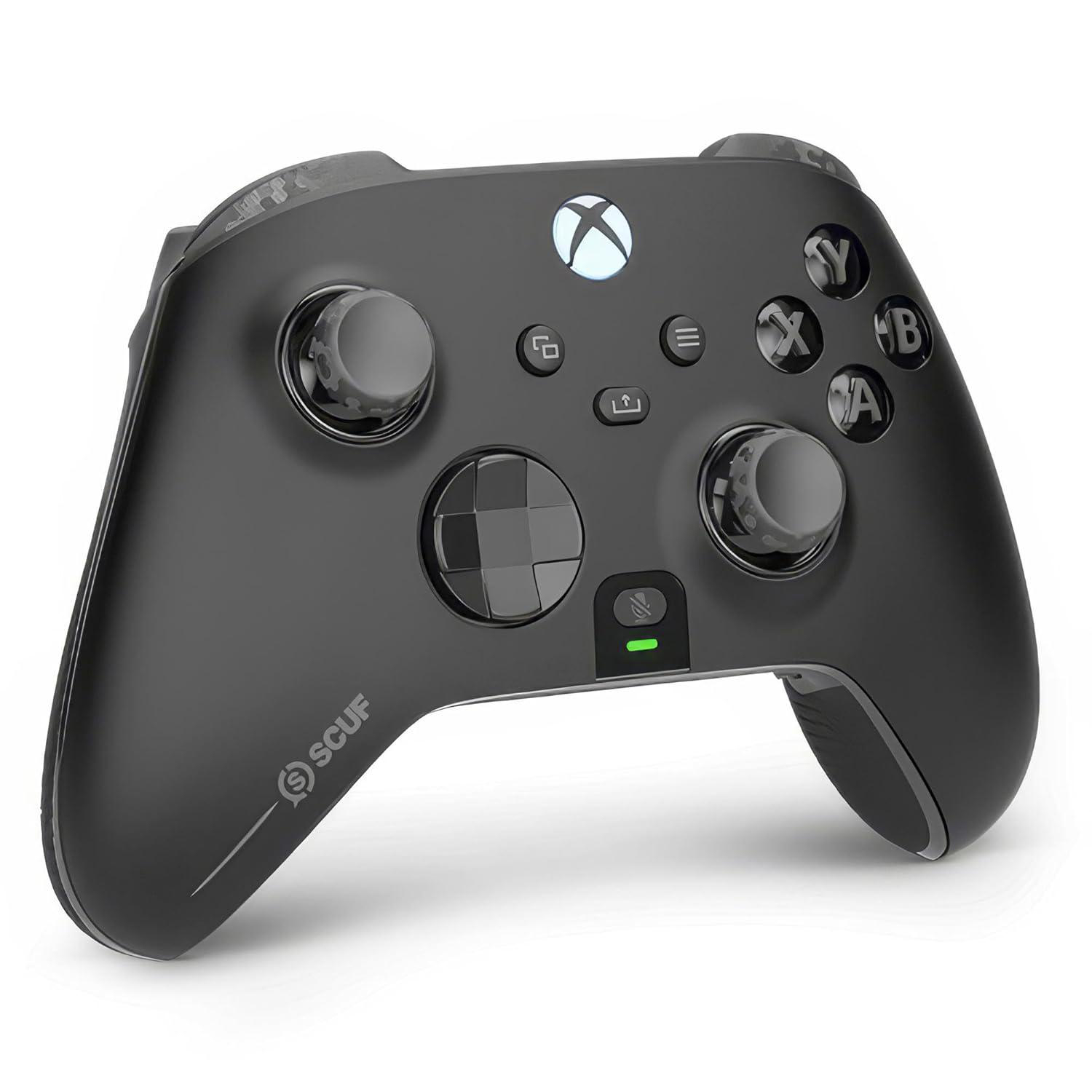 Schwarzer Xbox-Controller mit Knöpfen, Joysticks und Scuf-Logo.