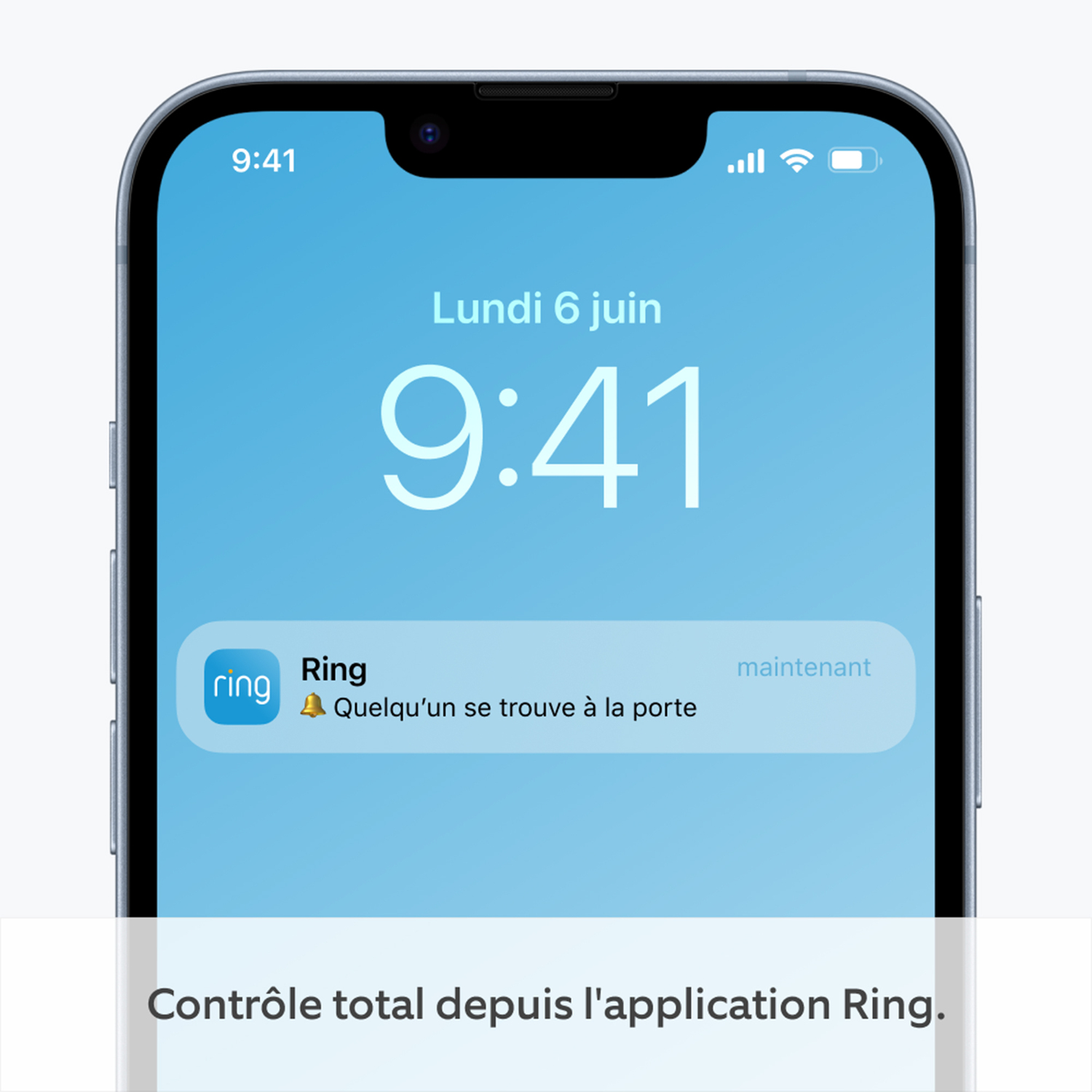 Smartphone affichant une notification Ring : Quelqu'un est à la porte. Texte en français.