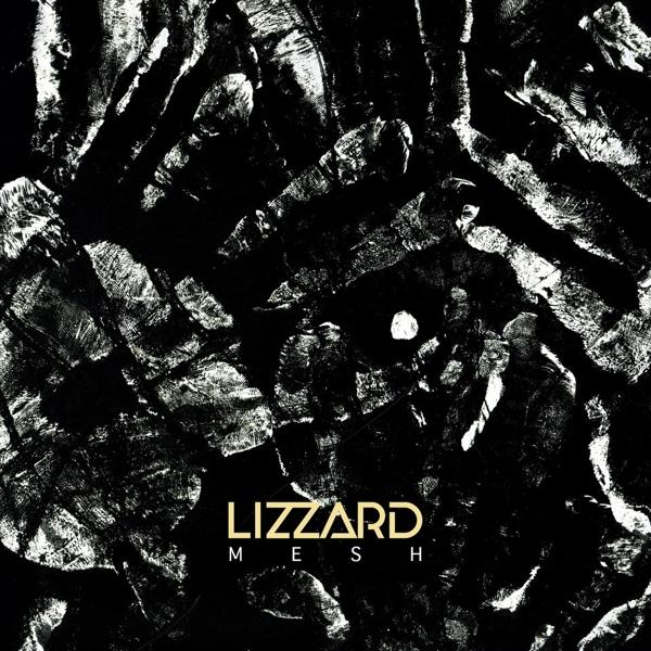 Albumcover mit einem schwarz-weißen abstrakten Design. Das Wort 'LIZZARD' ist in Gold.