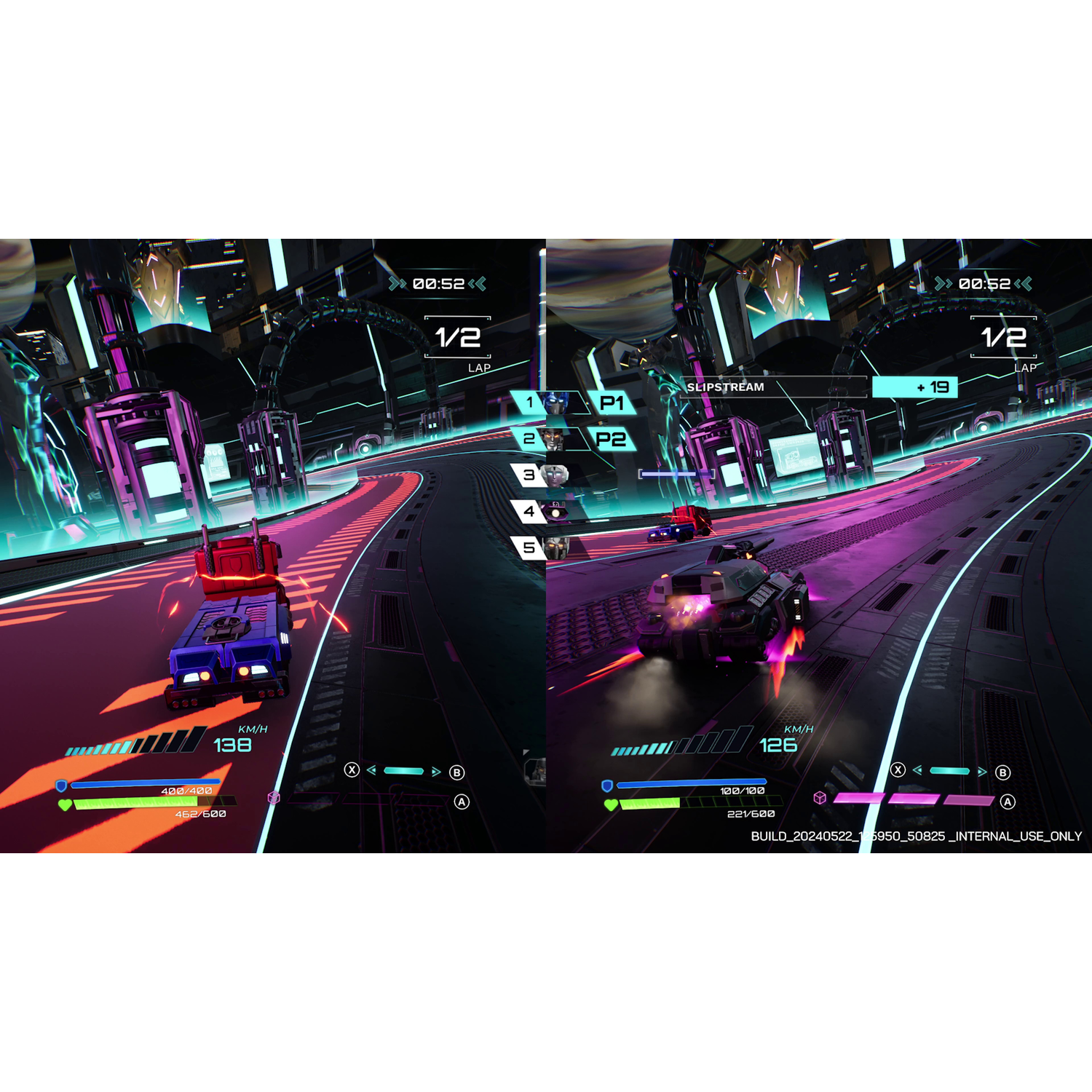 Split screen racegame met twee auto's, snelheidsindicatoren en een futuristische baan.
