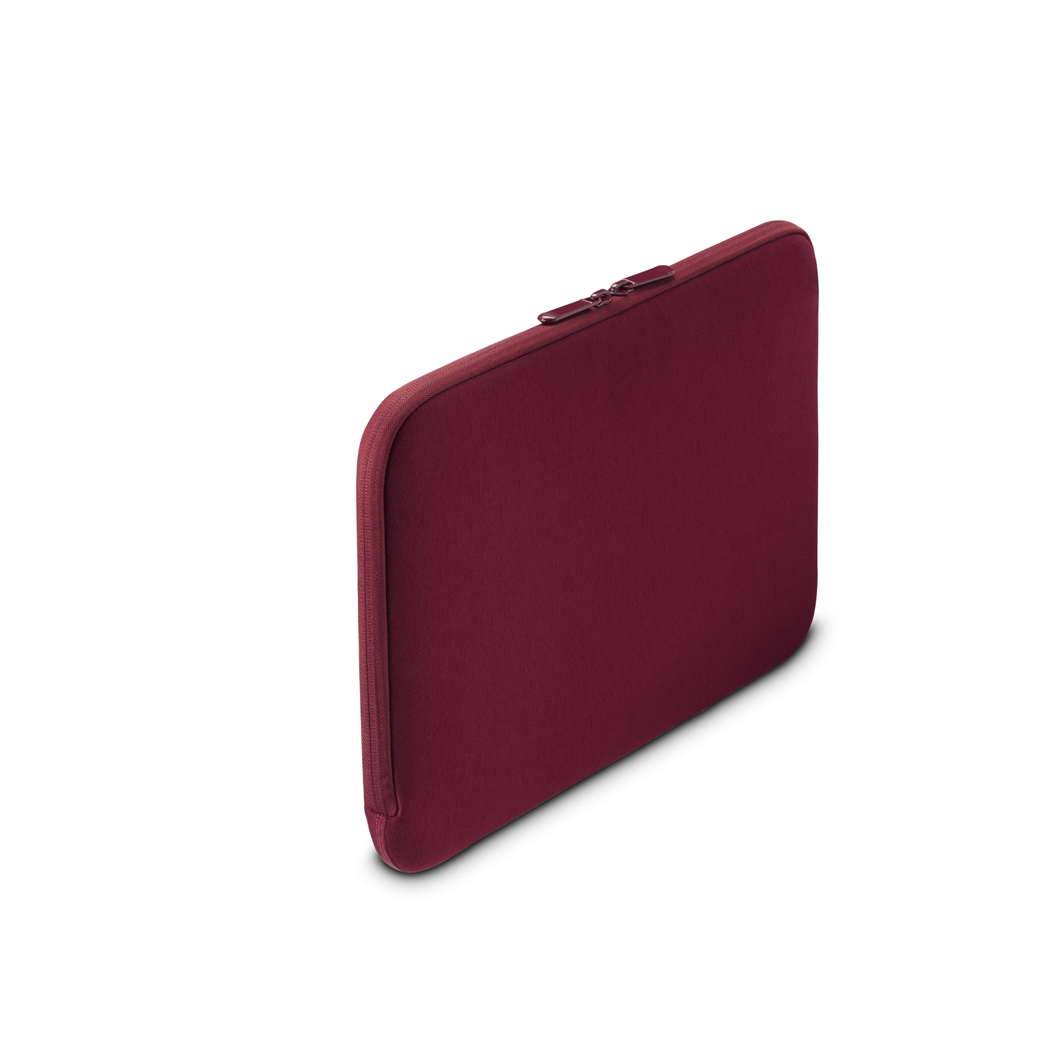 Une housse pour ordinateur portable bordeaux avec fermeture éclair, sur fond blanc.