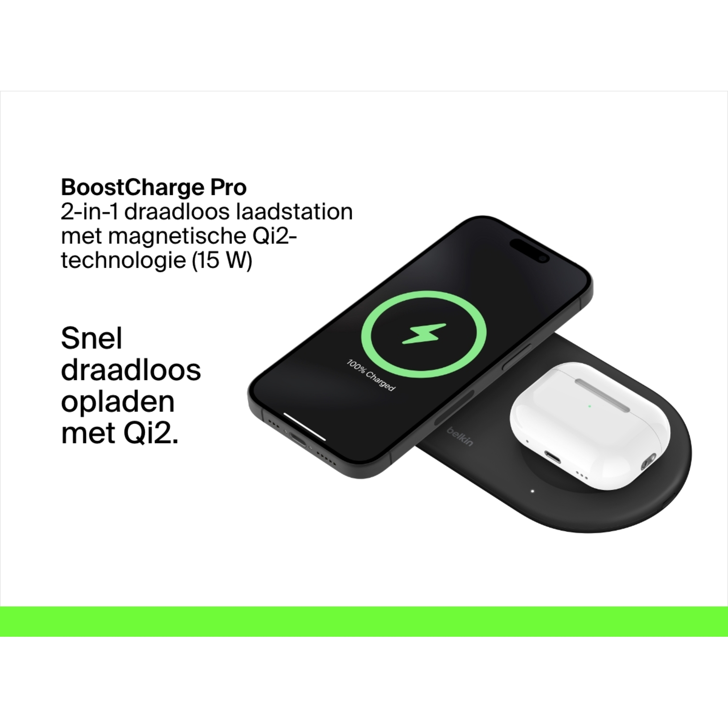 Zwarte telefoon laadt op zwarte draadloze oplader, witte oortelefoons. Nederlandse tekst.