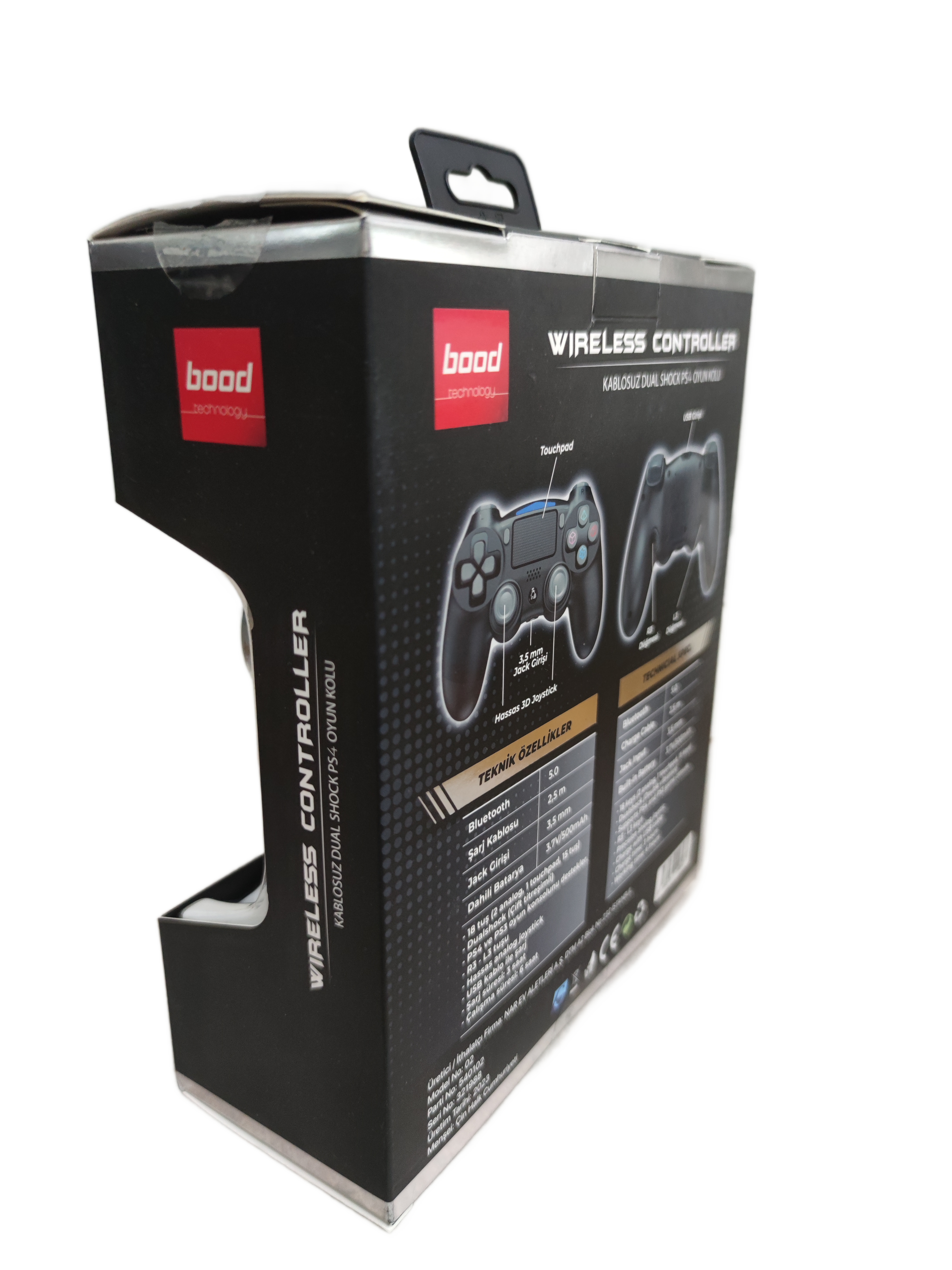 Kontrolör tasarımını ve özelliklerini gösteren kablosuz kontrolör kutusu.