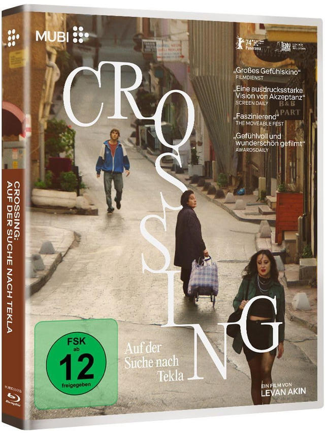 DVD-Hülle für 'Crossing: Auf der Suche nach Tekla'. Zeigt Menschen in einer Straßenszene.