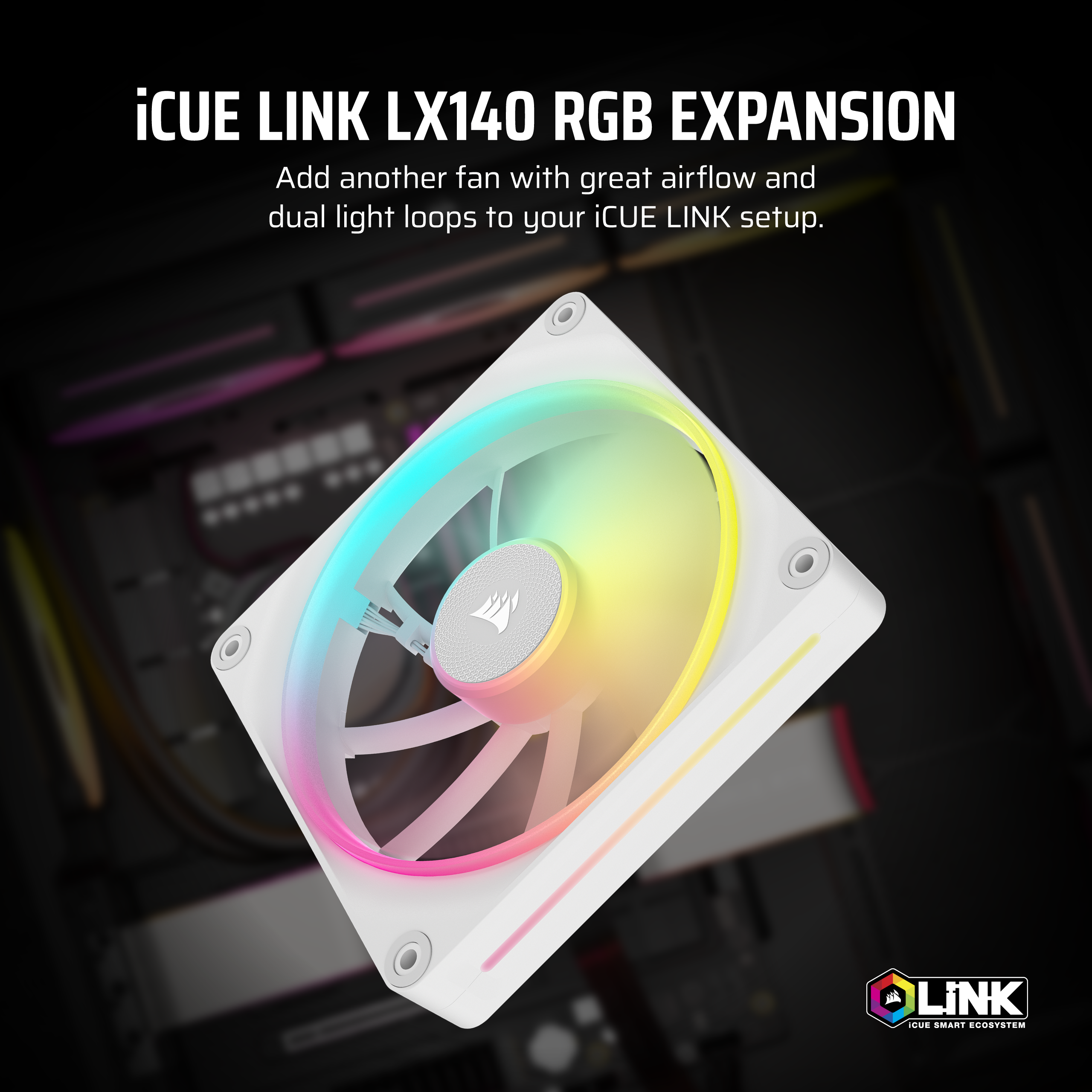 Ein weißer Computerlüfter mit RGB-Beleuchtung. Der Lüfter befindet sich auf einem schwarz-grauen Hintergrund.