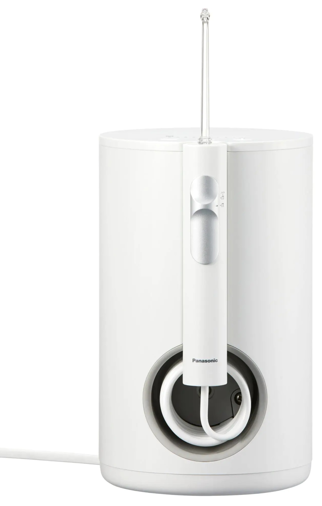 Biały irygator do zębów z długą dyszą. Białe tło.