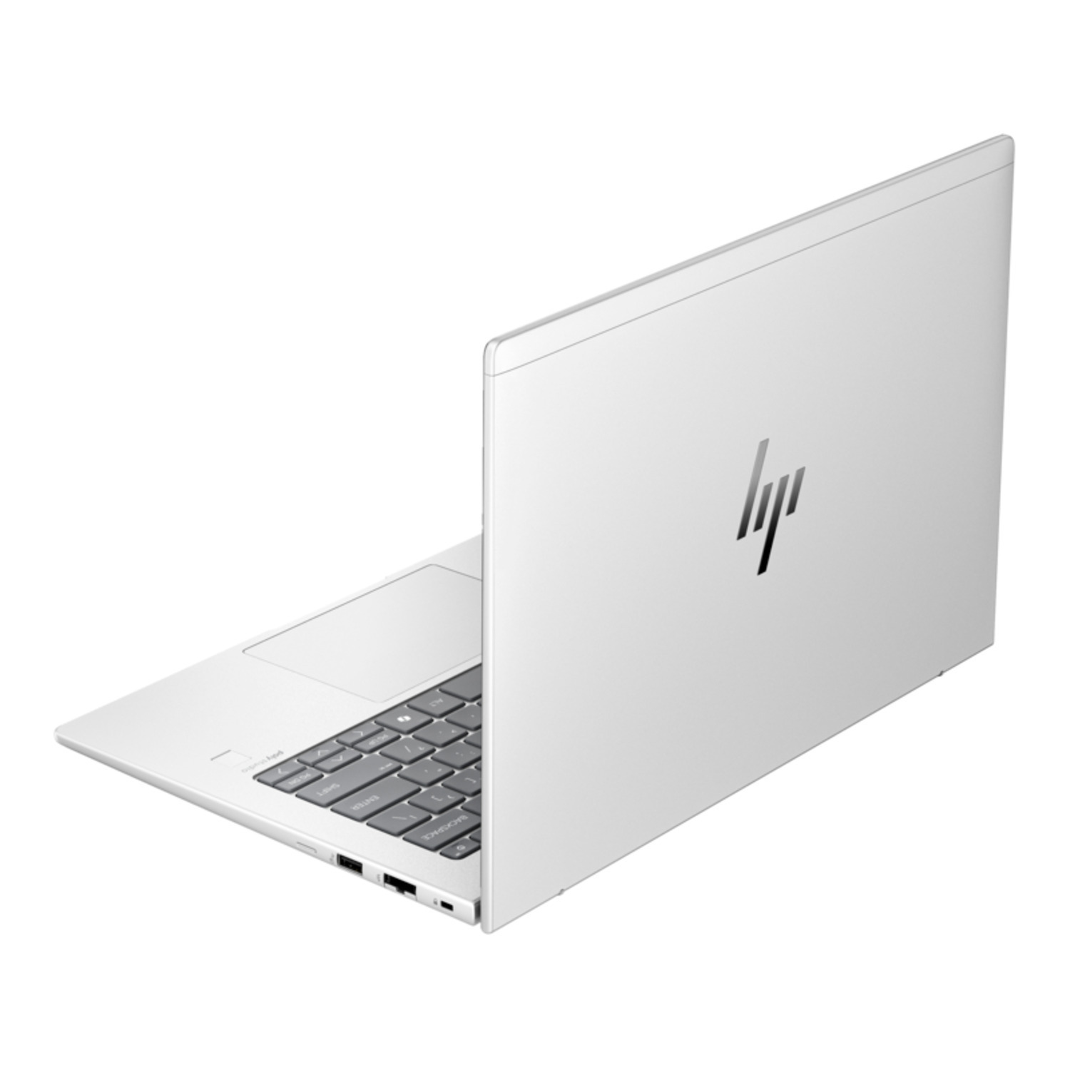 Een witte HP laptop. De achterkant is schuin, met het scharnier en het HP-logo.