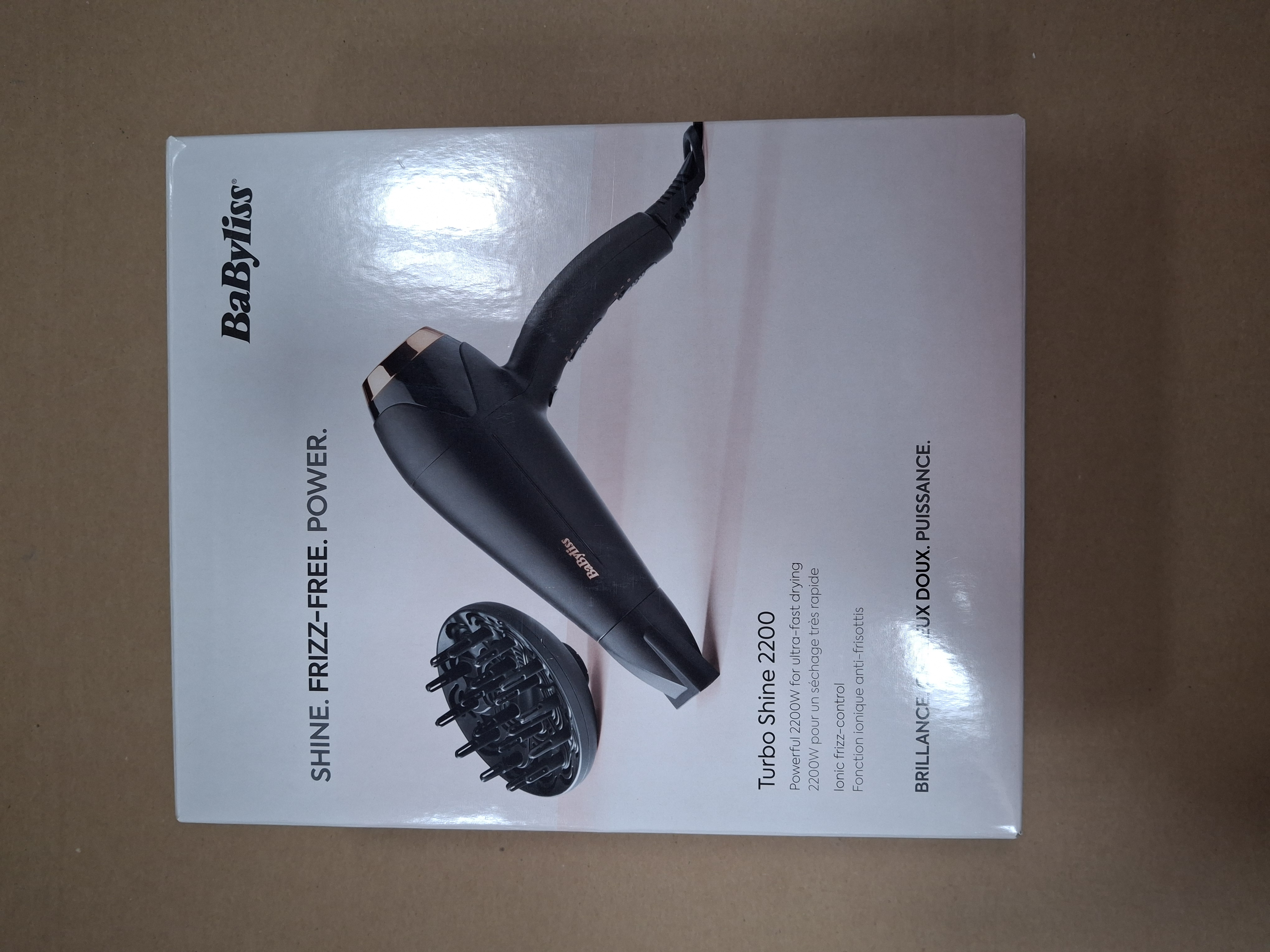 OUTLET - Suszarka do włosów BABYLISS D570DE