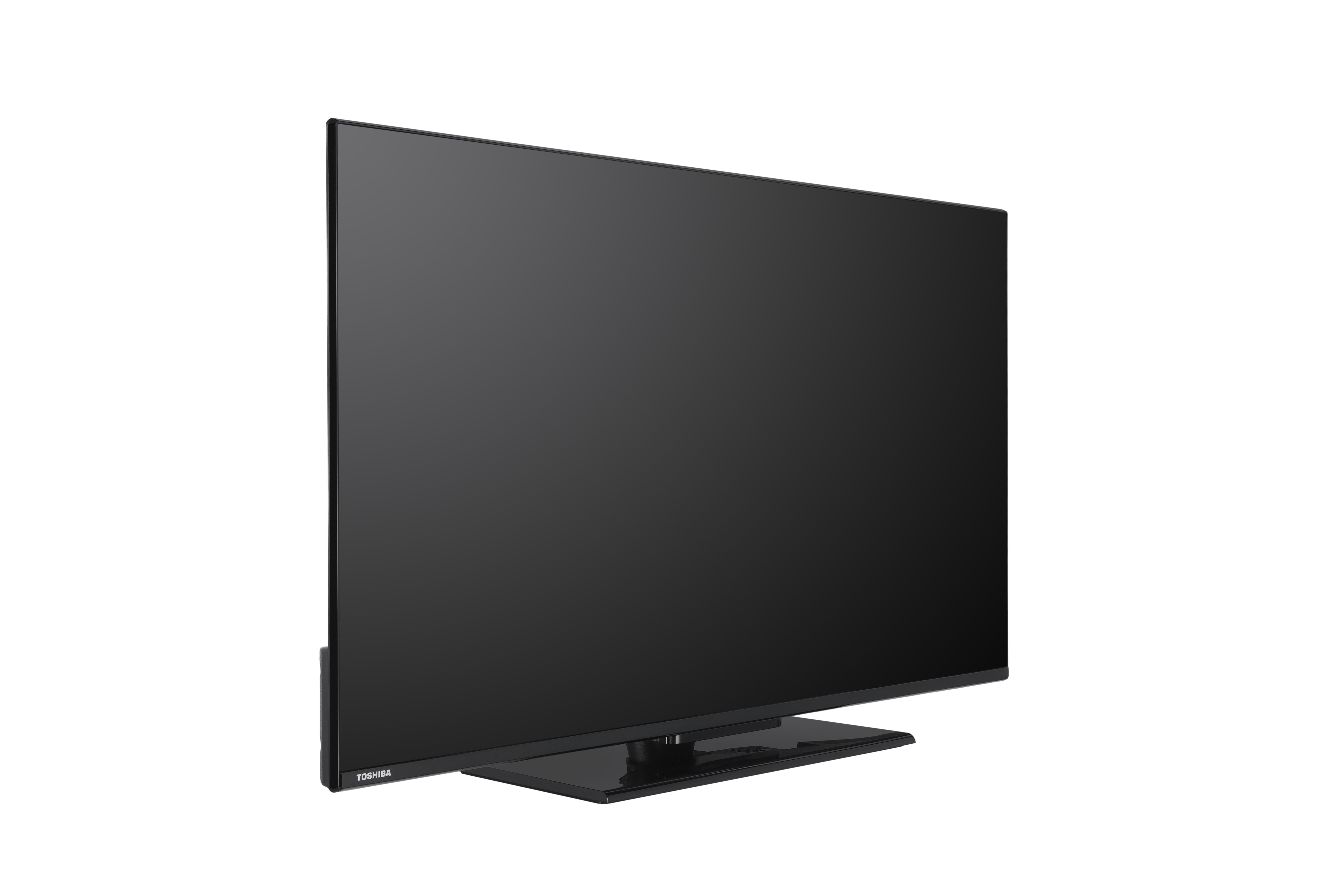 Schwarzer Toshiba-Fernseher, schräge Ansicht. Schwarzer Rahmen und Ständer. Weißer Hintergrund.