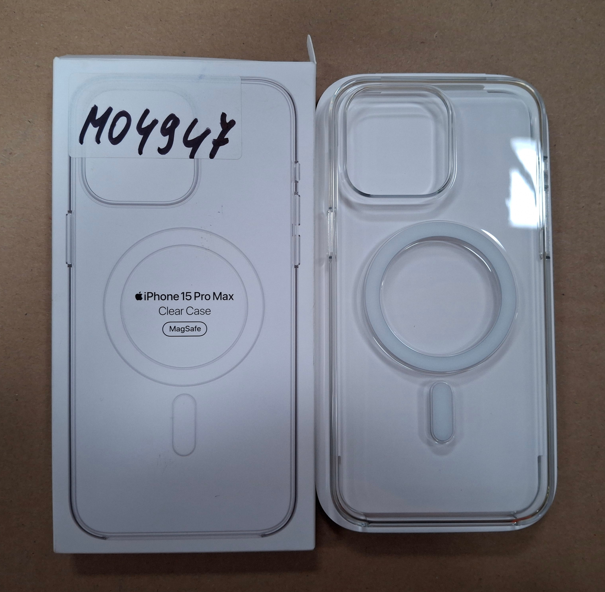 OUTLET - Przezroczyste etui z MagSafe APPLE do iPhone 15 Pro Max MT233ZM/A