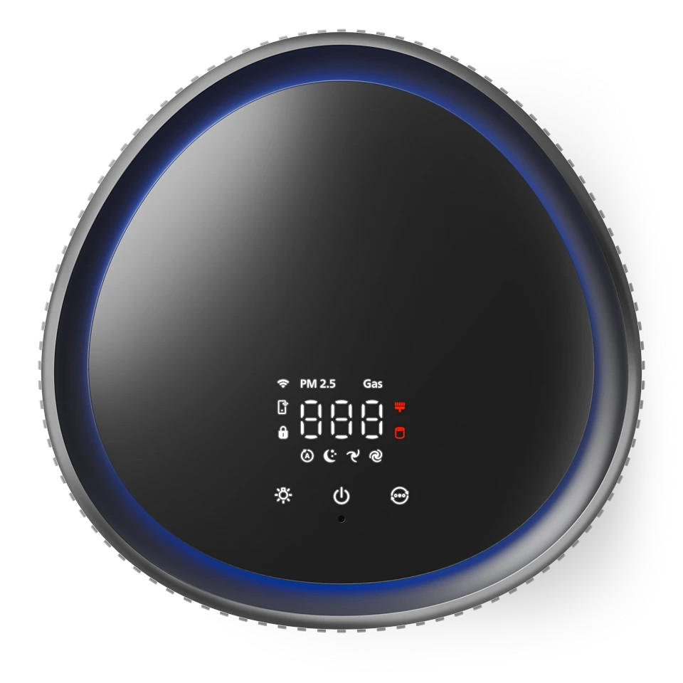 Czarny oczyszczacz powietrza z niebieskim światłem i cyfrowym wyświetlaczem z cyframi i ikonami.