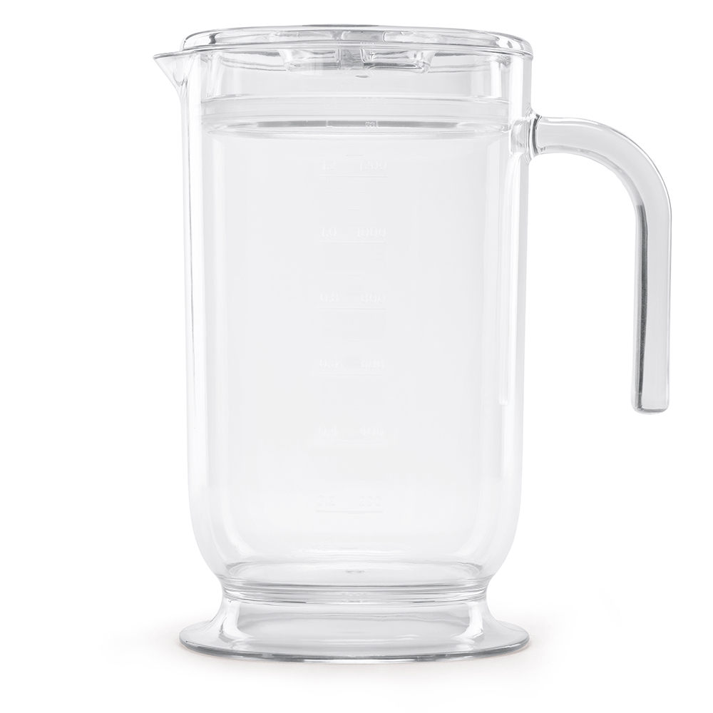 Transparenter Glaskrug mit Griff und Messungen.