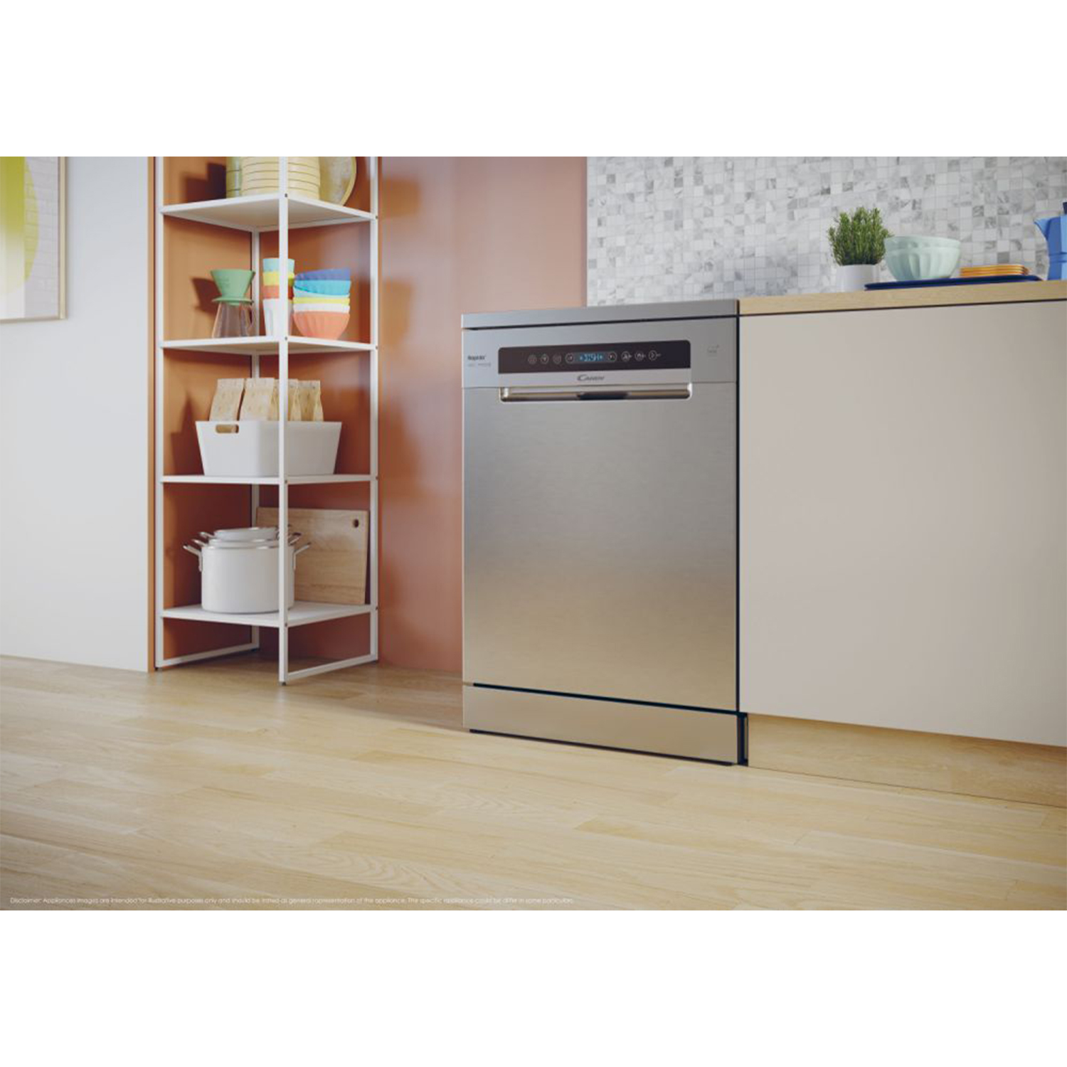 Lavastoviglie in acciaio inossidabile in una cucina con pavimenti in legno.
