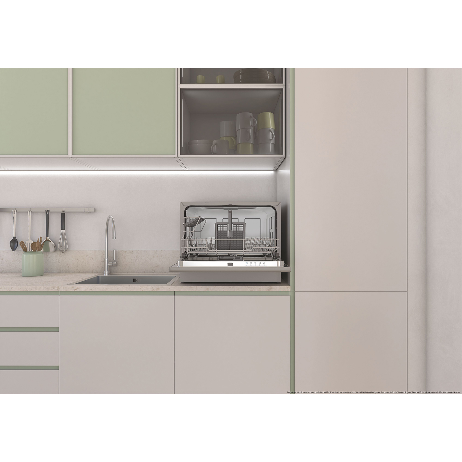 Una lavastoviglie integrata in una cucina, con un lavandino e armadi sullo sfondo.