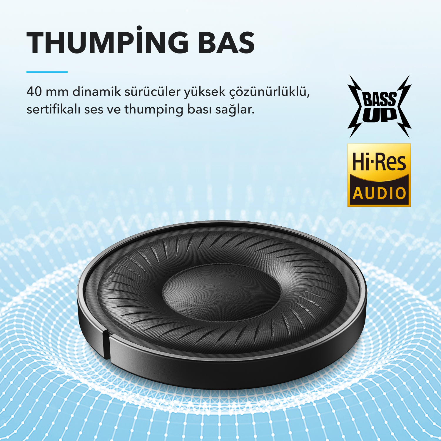 Mavi arka plan üzerinde Bass Up logosu ve Hi-Res Audio etiketi ile siyah hoparlör bileşeni.