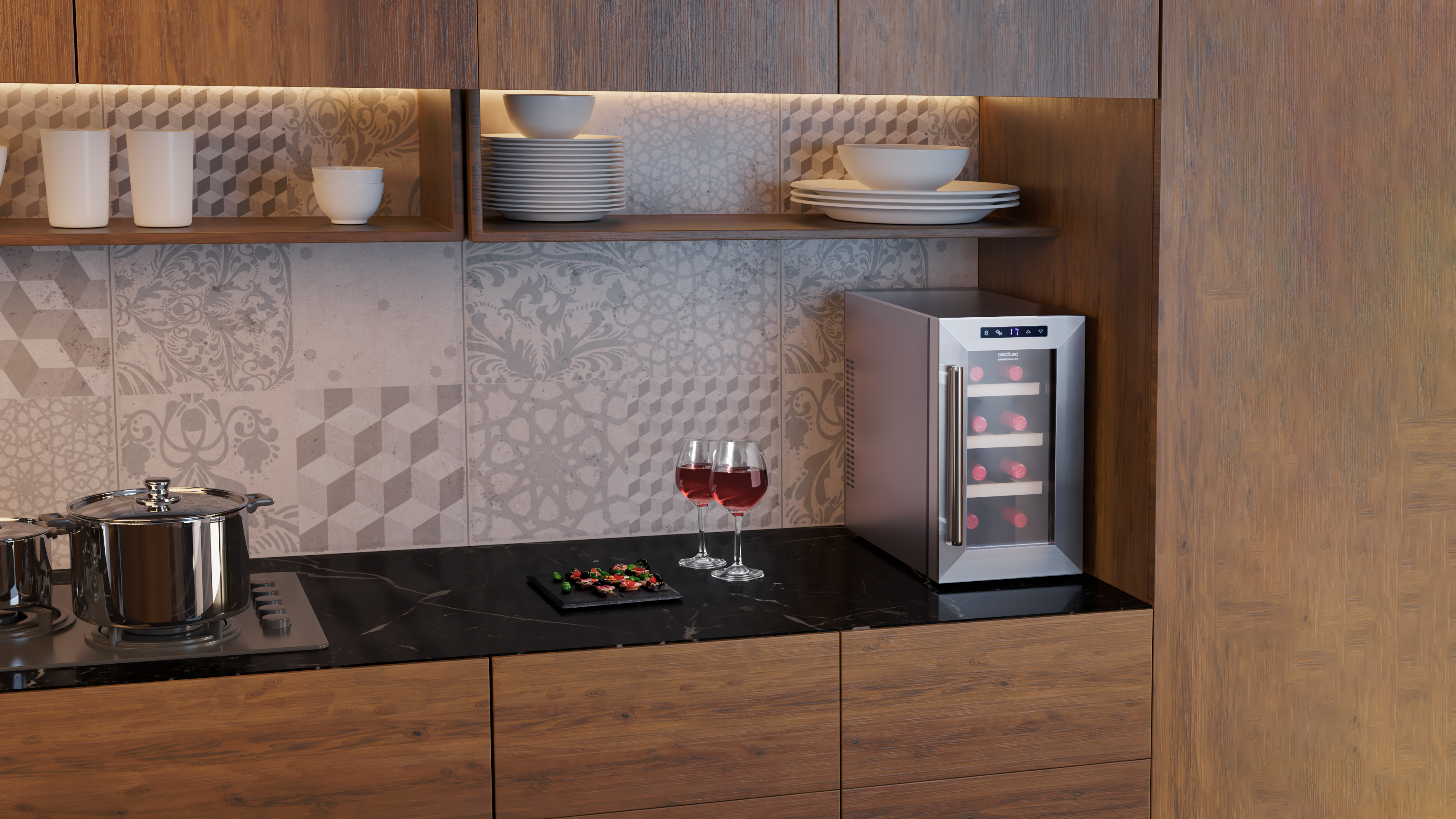 Cocina con vinoteca, copas y plato. Armarios de madera y salpicadero de azulejos.