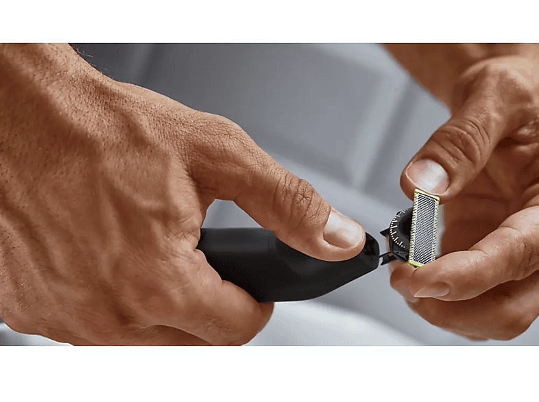 Philips QP6542/15 OneBlade Pro 360 Face + Body Trimmer, Schwarz, Akkubetrieb — Foto 3 von 3