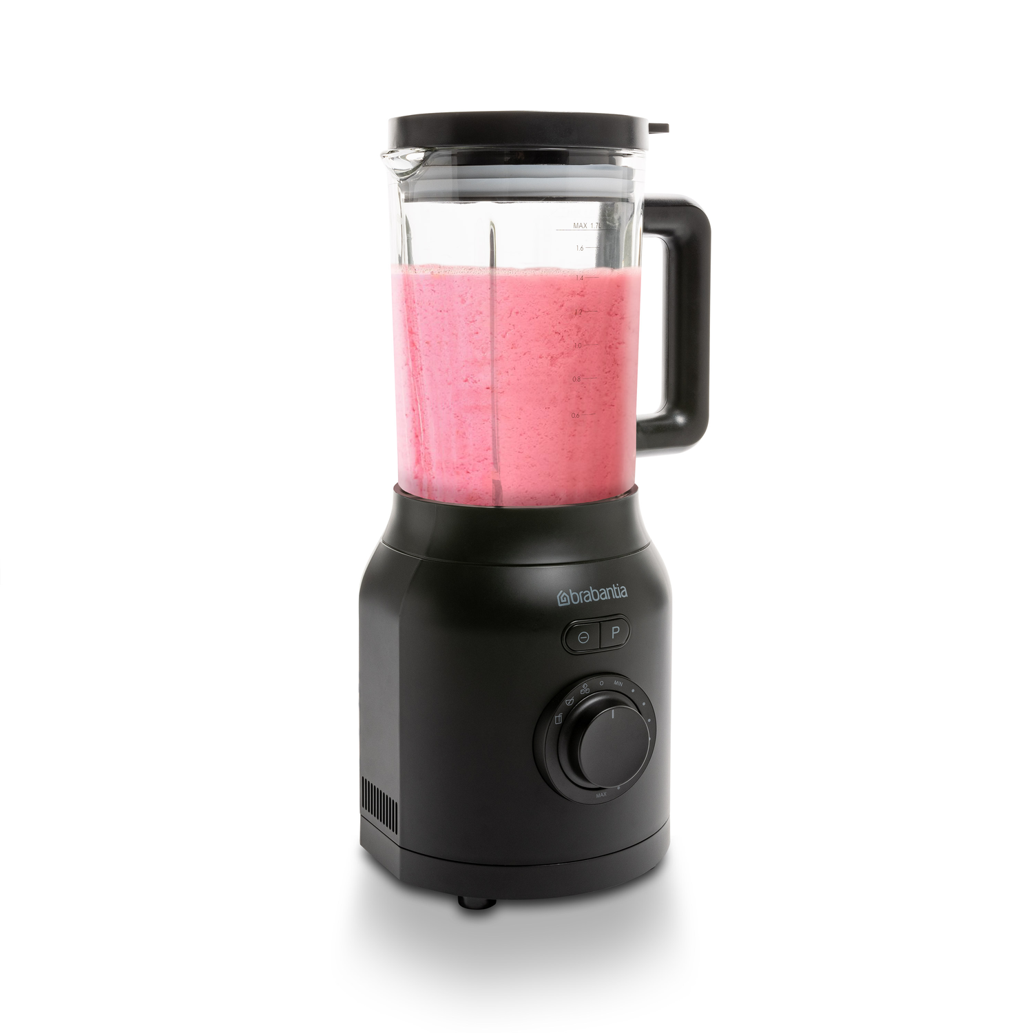 Zwarte blender met glazen kan. Roze vloeistof zit in de kan. Knoppen op de basis zichtbaar. Witte achtergrond.