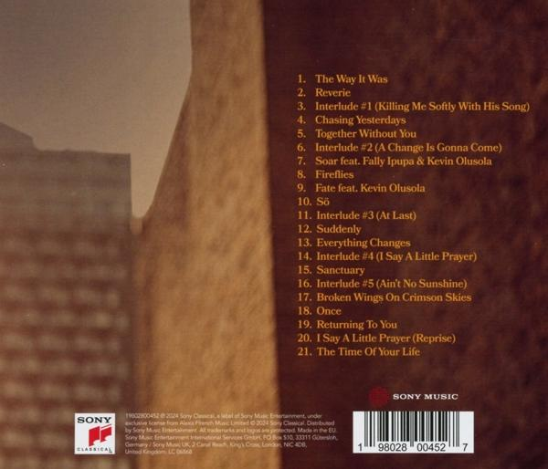 Album-Rückseite mit Titelliste und Sony Music-Logo. Das Bild ist in Braun- und Beigetönen gehalten.