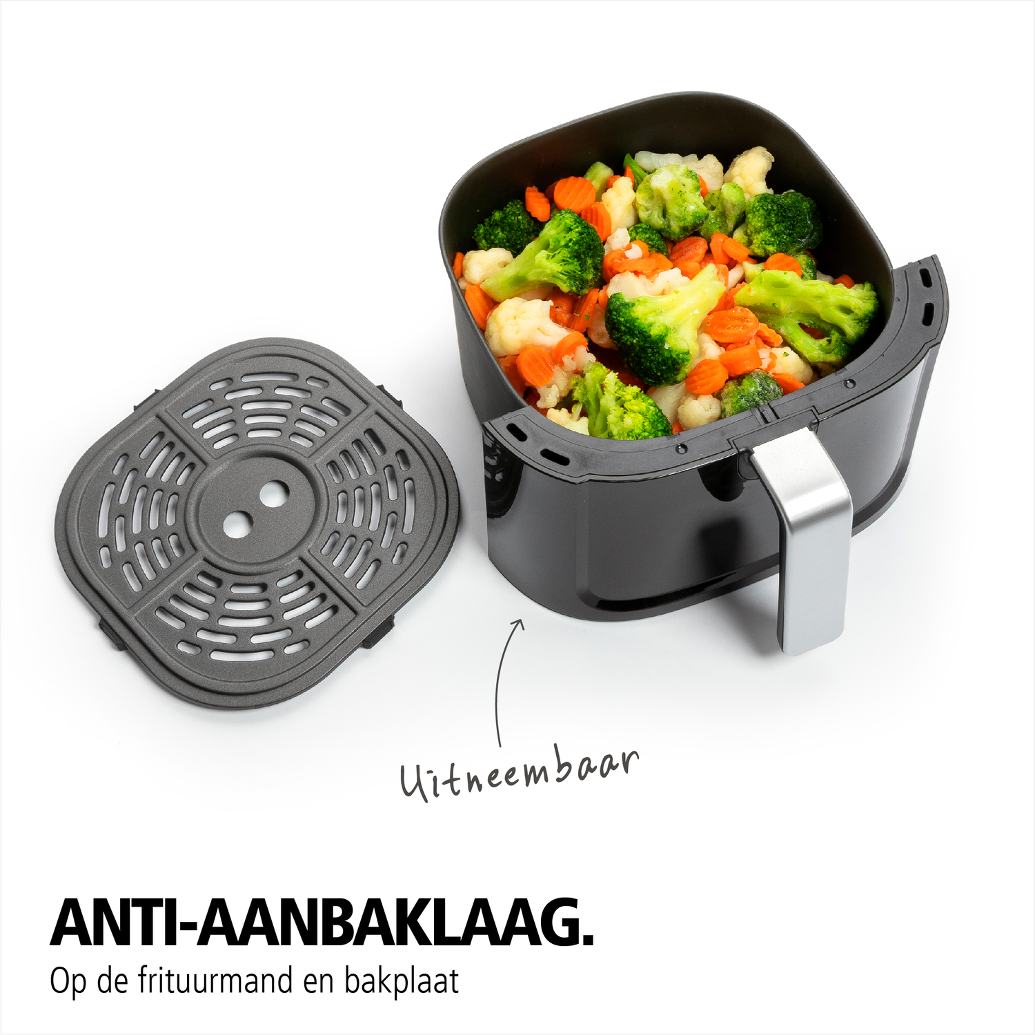 An air fryer with a removable basket containing cooked vegetables, with text: 'Anti-Aanbaklaag'.