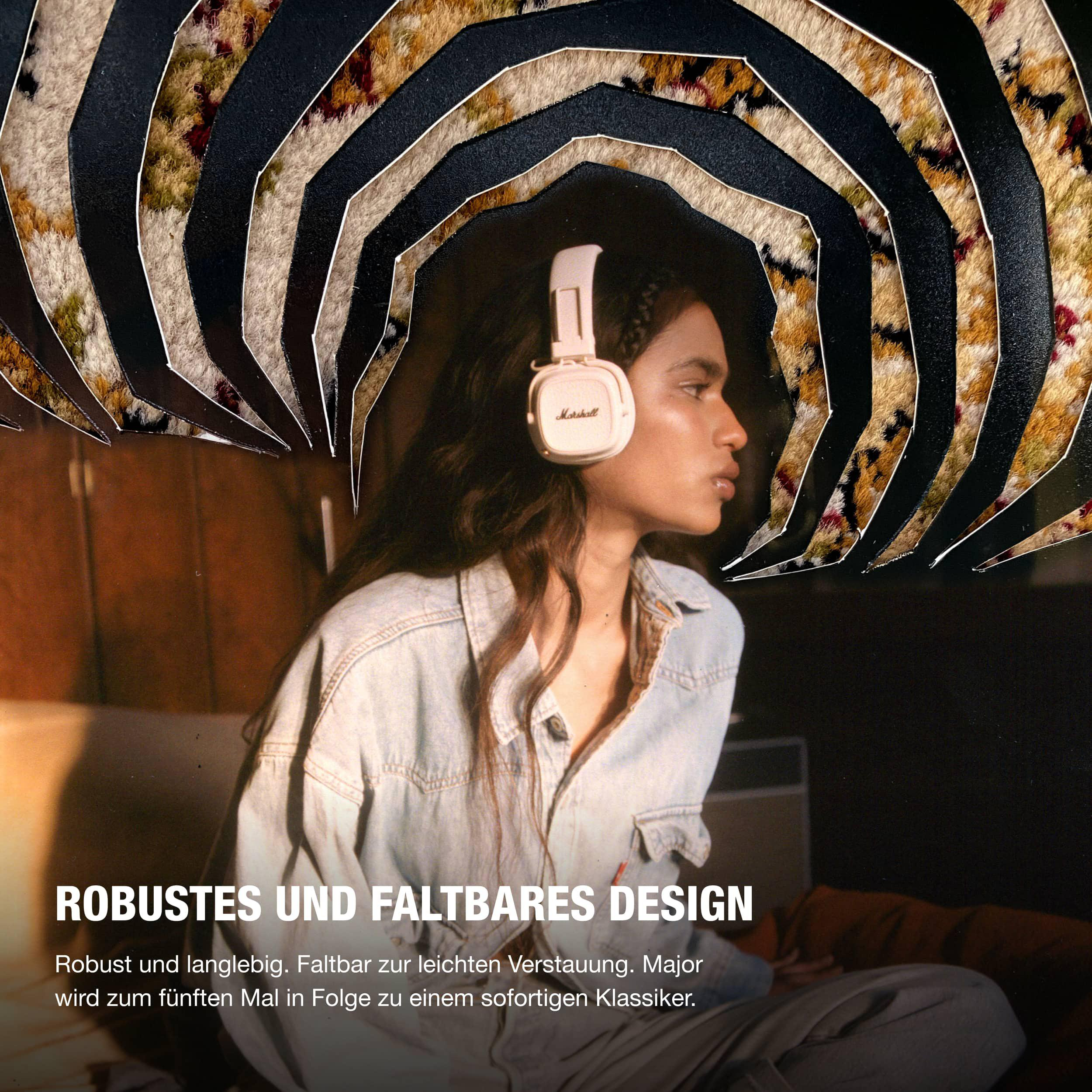 Frau mit rosa Marshall-Kopfhörern, mit Text 'Robust und faltbares design' und Muster.