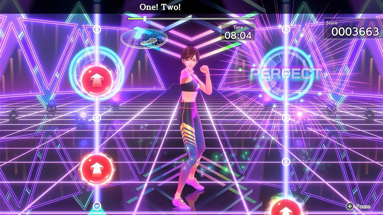 Eine Frau in Trainingskleidung tanzt in einer Virtual-Reality-Spielumgebung.