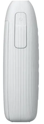Appareil portable blanc et nervuré avec un bouton d'alimentation à l'avant. L'appareil a un dessus arrondi et un design lisse et incurvé.