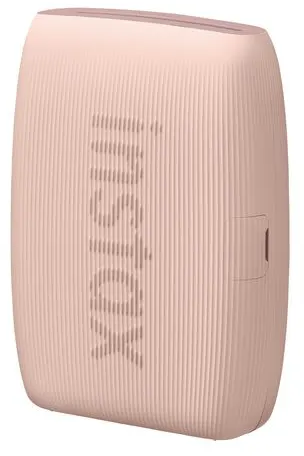 Une imprimante rectangulaire rose, de marque Instax. Elle a des lignes verticales sur la surface et une petite porte latérale.