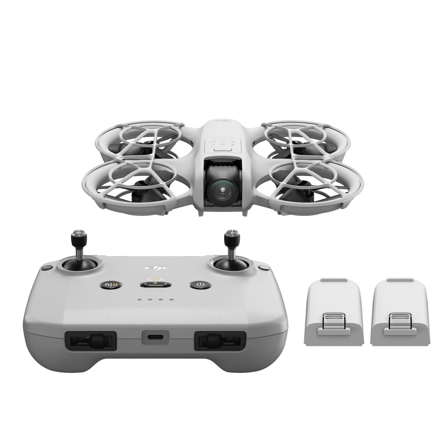 Drone, télécommande et batteries. Tout est gris clair, sur fond blanc.