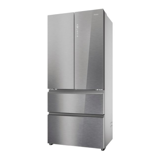 Ein Edelstahl-Haier-Kühlschrank mit zwei Türen und zwei Schubladen.